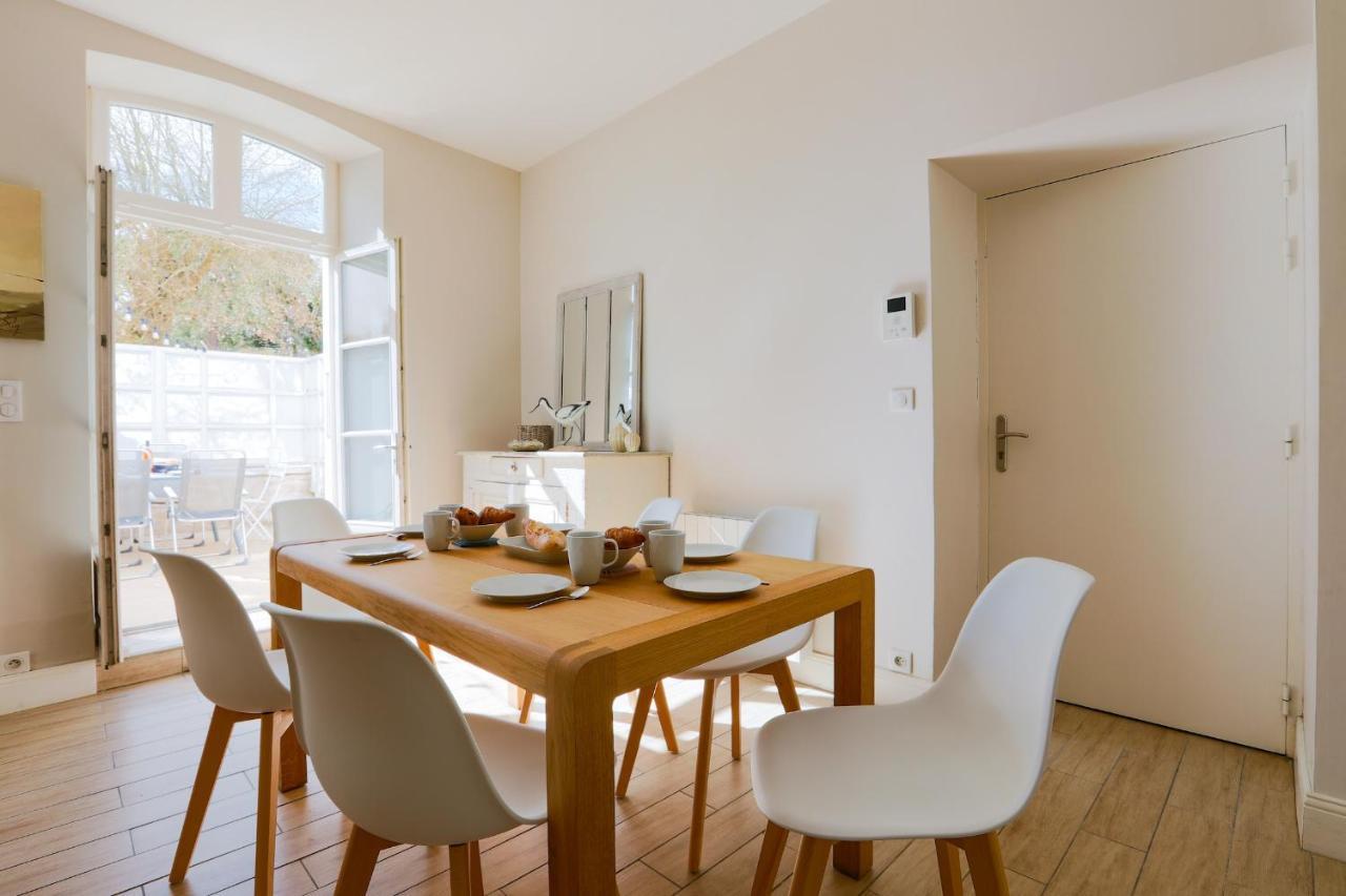 Charmante maison au calme au centre de Saint Martin de Re - L'Aristide Extérieur photo