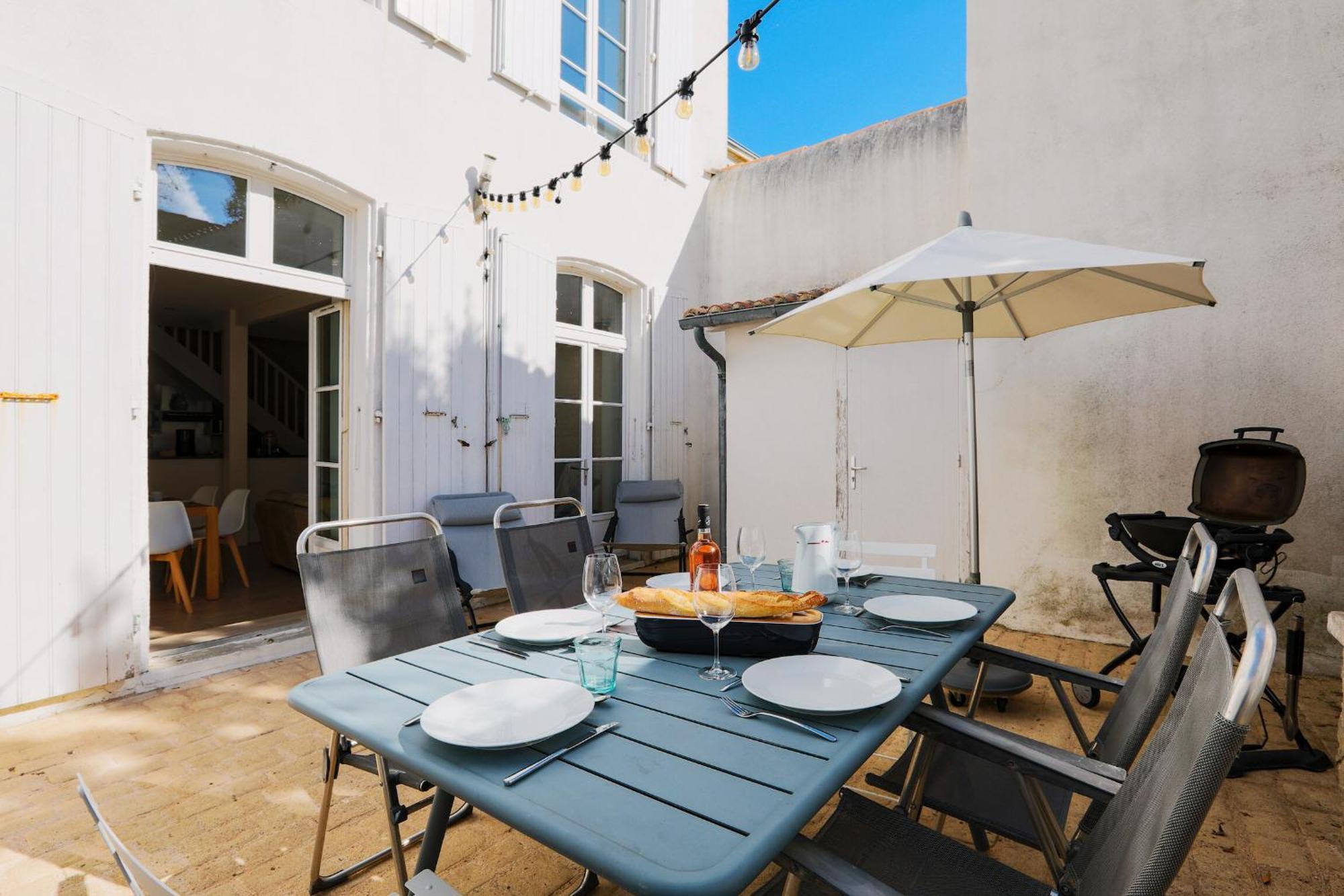 Charmante maison au calme au centre de Saint Martin de Re - L'Aristide Extérieur photo